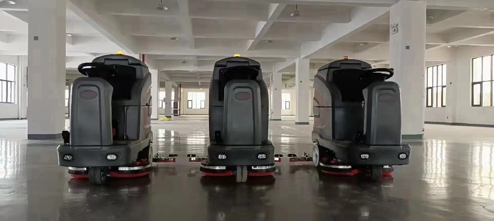 銅陵市第十五中學(xué)使用揚(yáng)子清潔設(shè)備